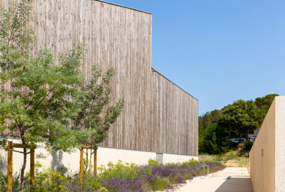 Leteissier Corriol - Agence d'architecture - Gymnase lycée Orange livré